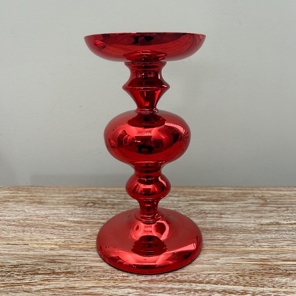 “New” Bath & Body Works, Red finial pedestal 3 wick candleholder - Picture 1 of 3